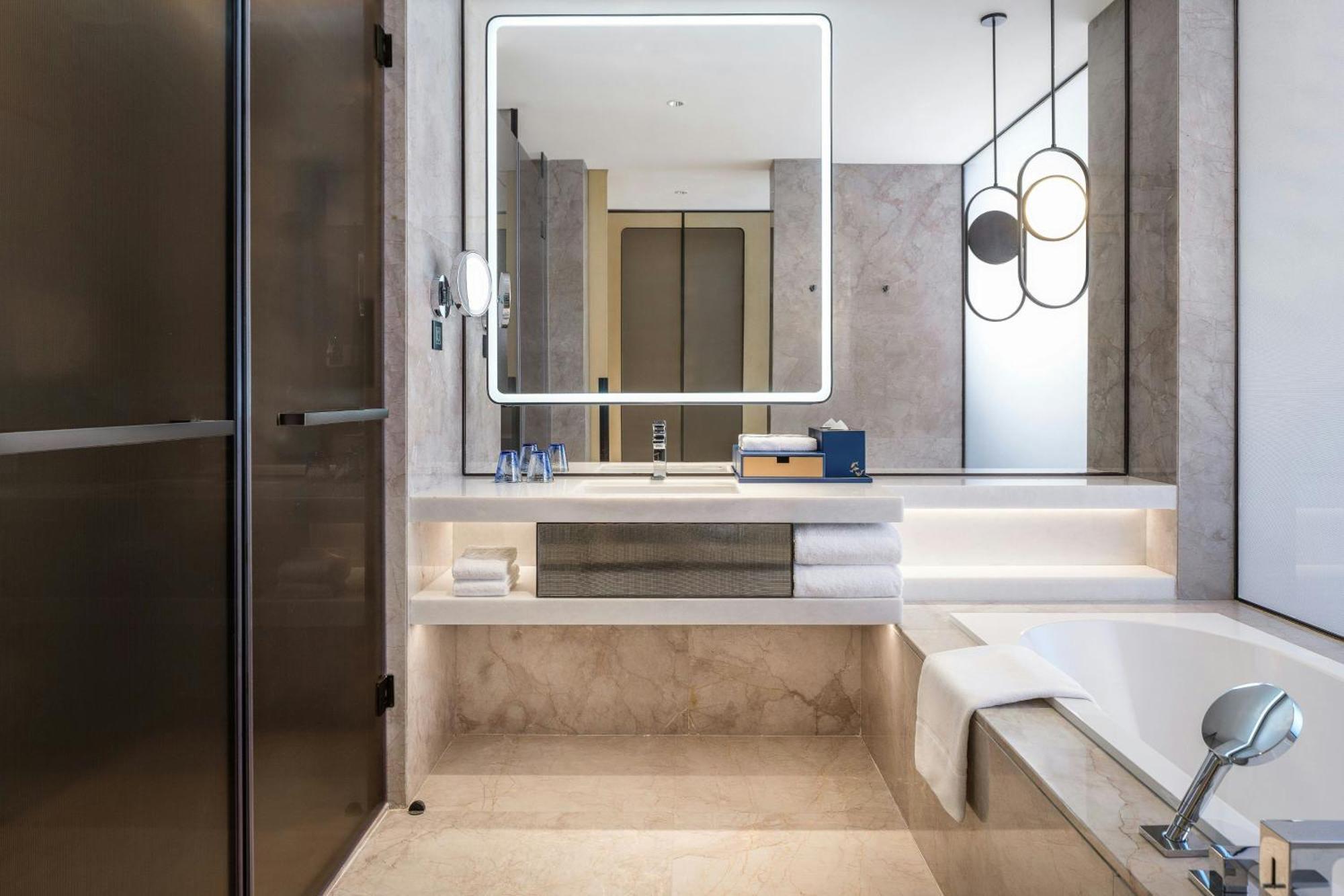 Renaissance Zhuhai Hotel Bagian luar foto
