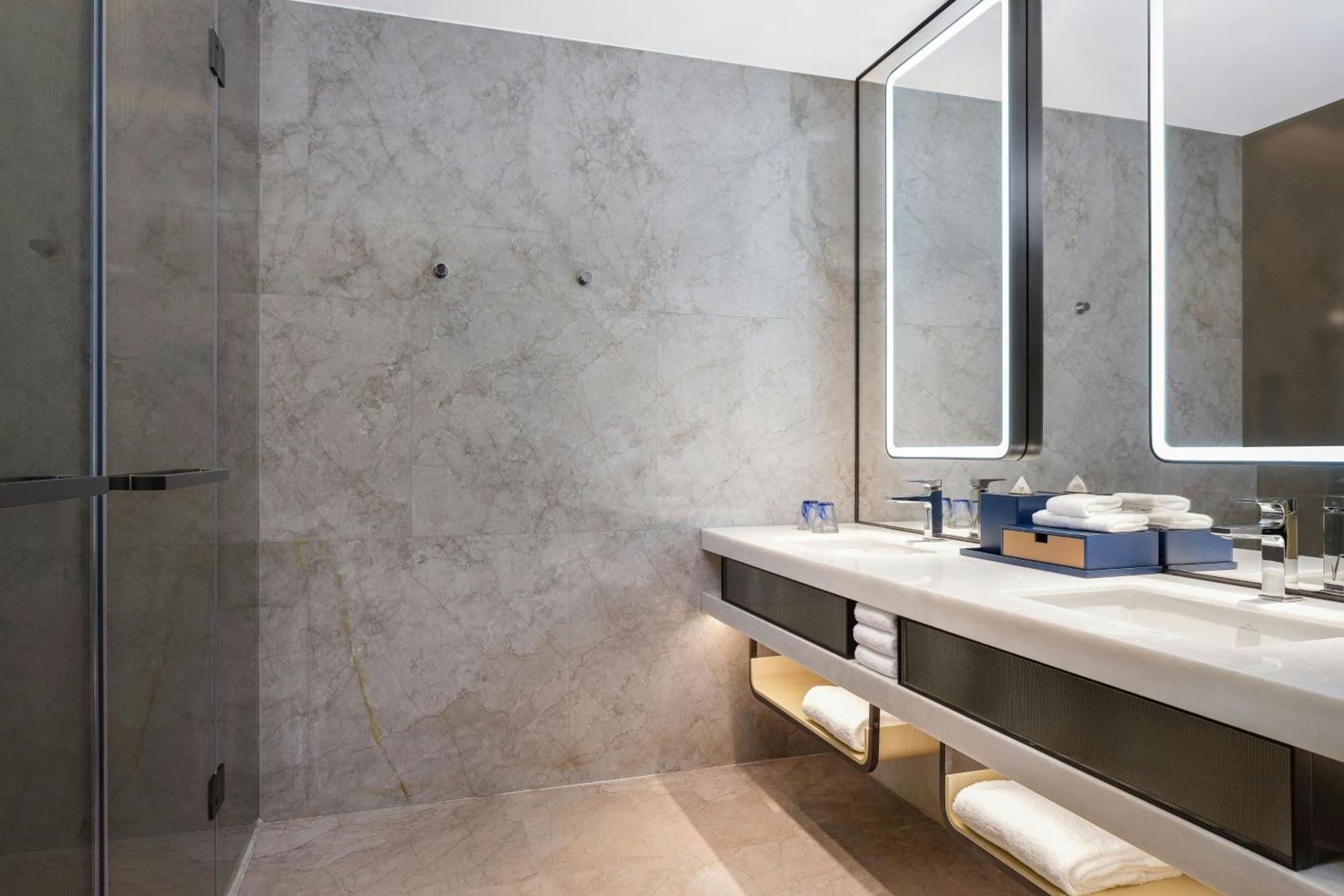 Renaissance Zhuhai Hotel Bagian luar foto